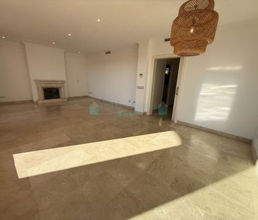 Town House for rent in Benahavis - Photo 6