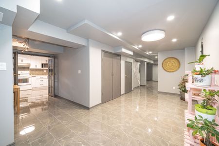 For Lease - 96 Lamar Street, Vaughan, Ontario - Photo 4
