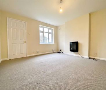 2 bedroom semi-detached house to rent - Photo 2