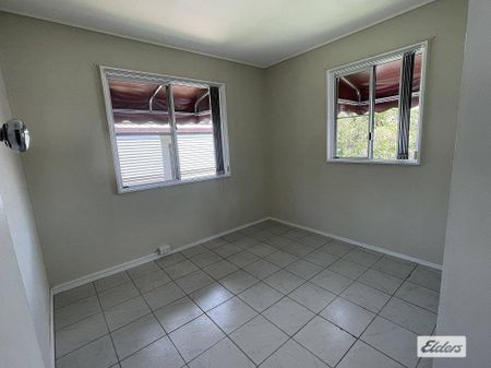 WOW!! Great beach location 2 bedroom unit - Photo 3