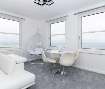 3 bedroom flat to rent - Photo 2