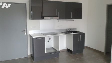 Appartement situé au rez-de-chaussée avec espace extérieur. - Photo 3