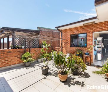 Two Bedroom apartment || Convenient inner west location - Photo 3
