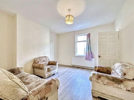 3 bed terraced house to rent in SR8 - Photo 5