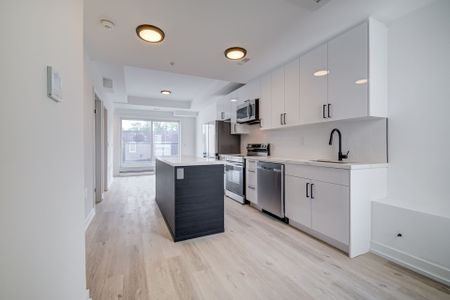 For Lease - 3039 Dundas Street Unit# 8, Toronto, Ontario - Photo 3