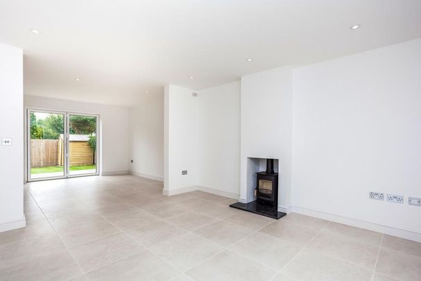 4 bedroom house to rent - Photo 1