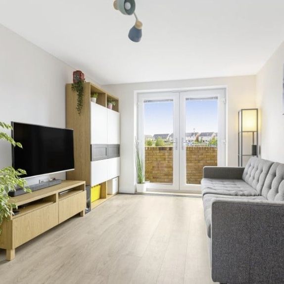 2 Bed Flat, St. Aidens Road, EH16 - Photo 1