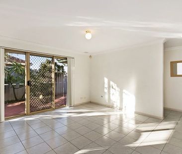 2/258 Stock Road, Willagee. - Photo 4