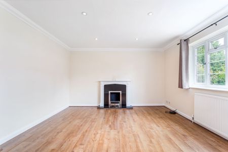 Arlington Lodge, Monument Hill, Weybridge, KT13 maisonette to rent - Photo 3