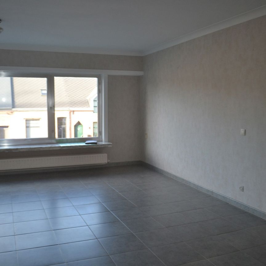 Centraal gelegen appartement op de eerste verdieping met 2 slaapkamers - Foto 1