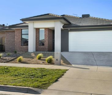 MODERN FAMILY HOME IN PRIME LOCATION - Photo 5