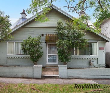 BOARDING HOUSE IN IDEAL LOCATION! - Photo 4