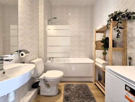 Bardzo jasne 2 pok po odświeżeniu w Śródmieściu - Photo 3