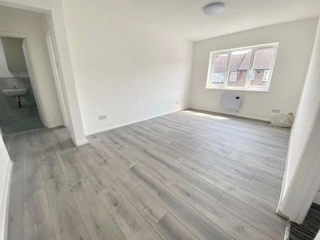 1 Bed Flat, Kingsley House, LU3 - Photo 3