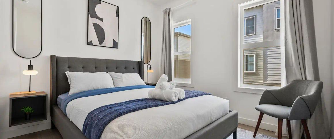 Fully Furnished 2 Bedroom 2 Bathroom Private Townhouse — 2 Bedrooms Townhouse - Photo 1