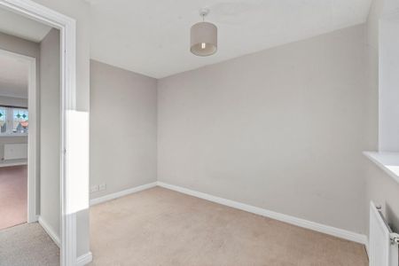 4 bedroom detached house to rent - Photo 5