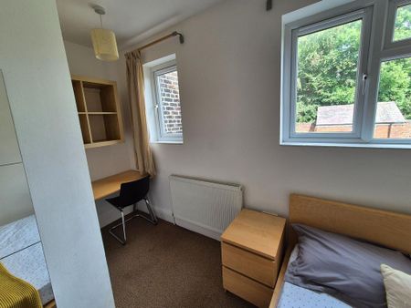 5 bedroom house share to rent - Photo 3