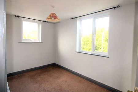 1 Bedroom Flat / Apartment - Station Approach, Romsey - Photo 2