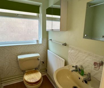 2 bedroom detached bungalow to rent - Photo 6