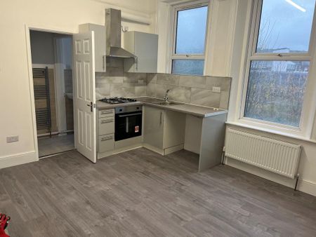 1 bedroom flat to rent - Photo 3