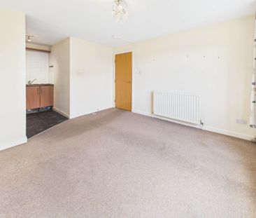 Fixed Price £895 pcm - Available Now - Unfurnished - Photo 2