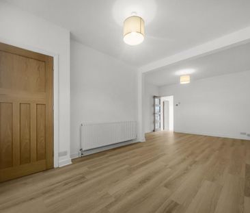 2 bedroom end of terrace house to rent - Photo 4