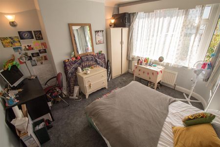 Ash Gardens, Headingley, LS6 3LD, Leeds - Photo 2