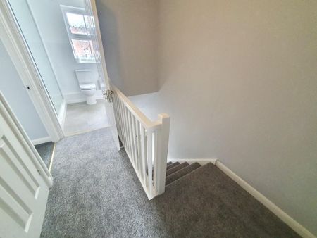 3 bedroom terraced house to rent - Photo 2