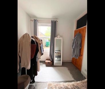 Room in a Shared Flat, Gambole Road, SW17 - Photo 3