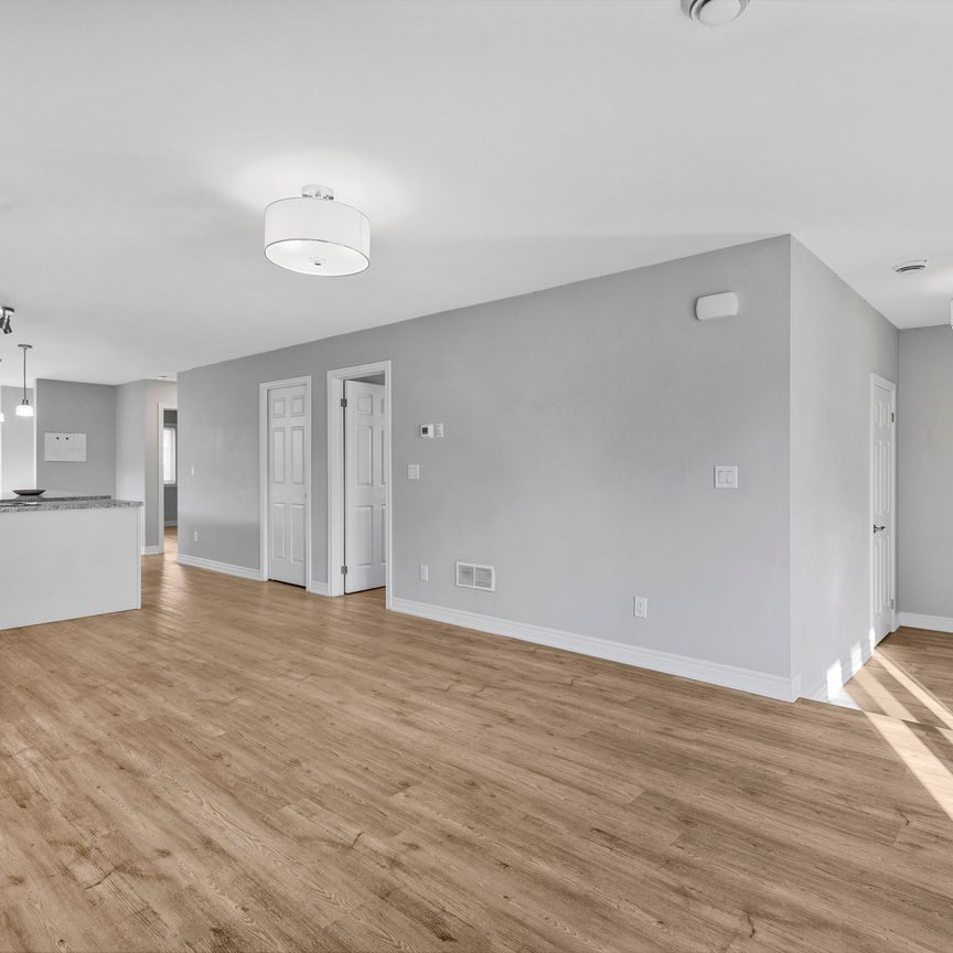 For Lease - 89 Louth Street Unit# Main, St. Catharines, Ontario - Photo 1