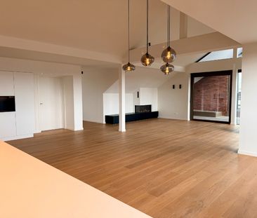 PENTHOUSE SERVICEFLAT MET 3 SLPK, 2 BADK, 2 TERRASSEN - foto 6