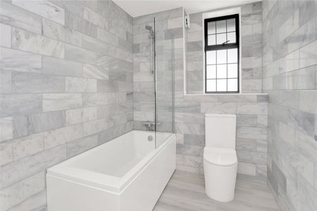 Queens Close, Lammas Lane, Esher, Surrey, KT10 flat to rent - Photo 4