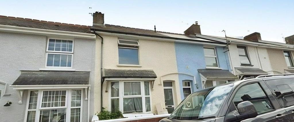 2 bedroom property to rent - Photo 1