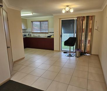 2 Bedroom Unit for Rent North Mackay - Photo 3