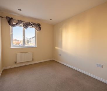 2 bedroom coach house to rent - Photo 4