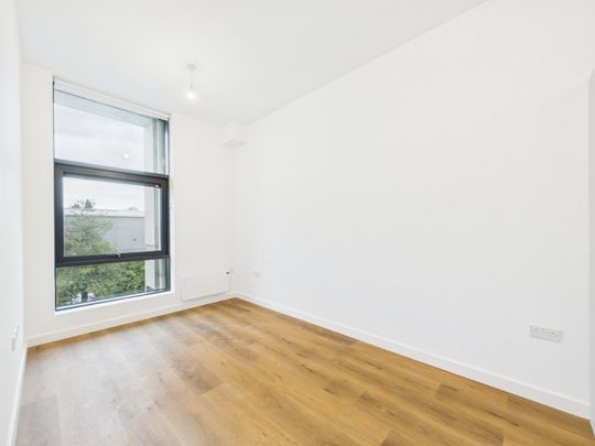 Lakeside East, The Causeway, Staines-Upon-Thames,TW18 - Photo 1