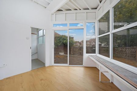 3 bedroom semi-detached house to rent - Photo 5