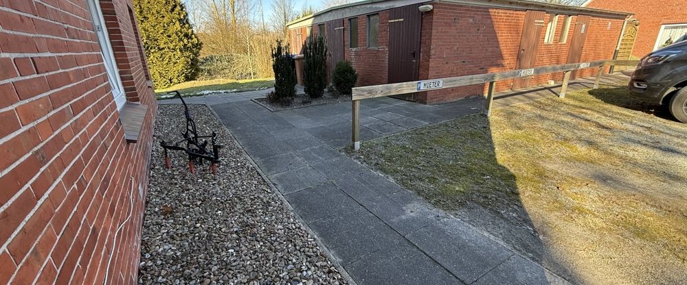 Ruhig und doch zentral mit Gartenanteil in Jever - Foto 1