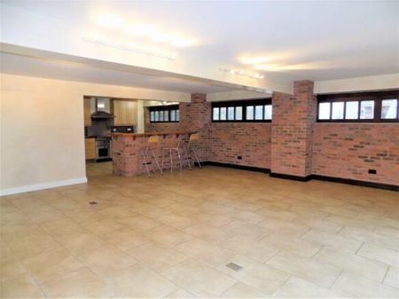 3 bedroom detached house to rent - Photo 2