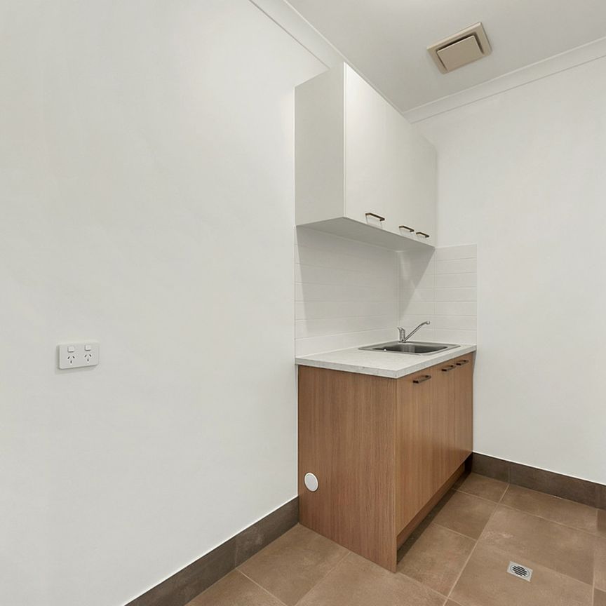 Newly Built, Modern and Move-In Ready - Photo 1