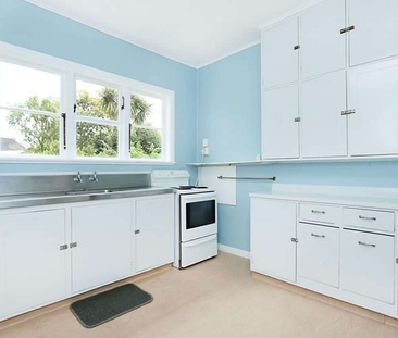Perfect Family Home in Hokowhitu - Photo 4