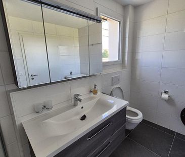 Sonnige Attikawohnung mit Weitsicht  2.5 Zimmer in Moosseedorf - Photo 4