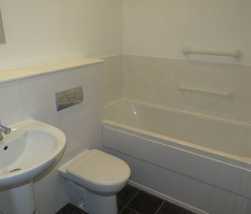 Oldham Road - Photo 6