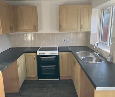 3 bedroom townhouse to rent - Photo 3