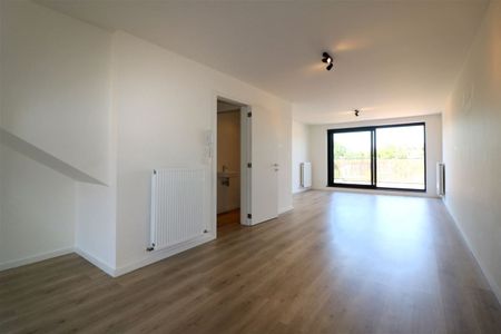 Duplexappartement met 2 slpk., groot terras en ondergrondse autostaanplaats + berging - Foto 3