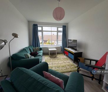 3 bedroom semi-detached house to rent - Photo 1