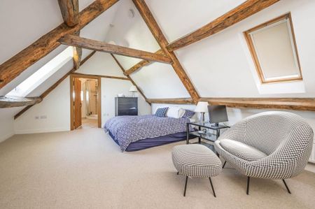 6 bedroom detached house to rent - Photo 3