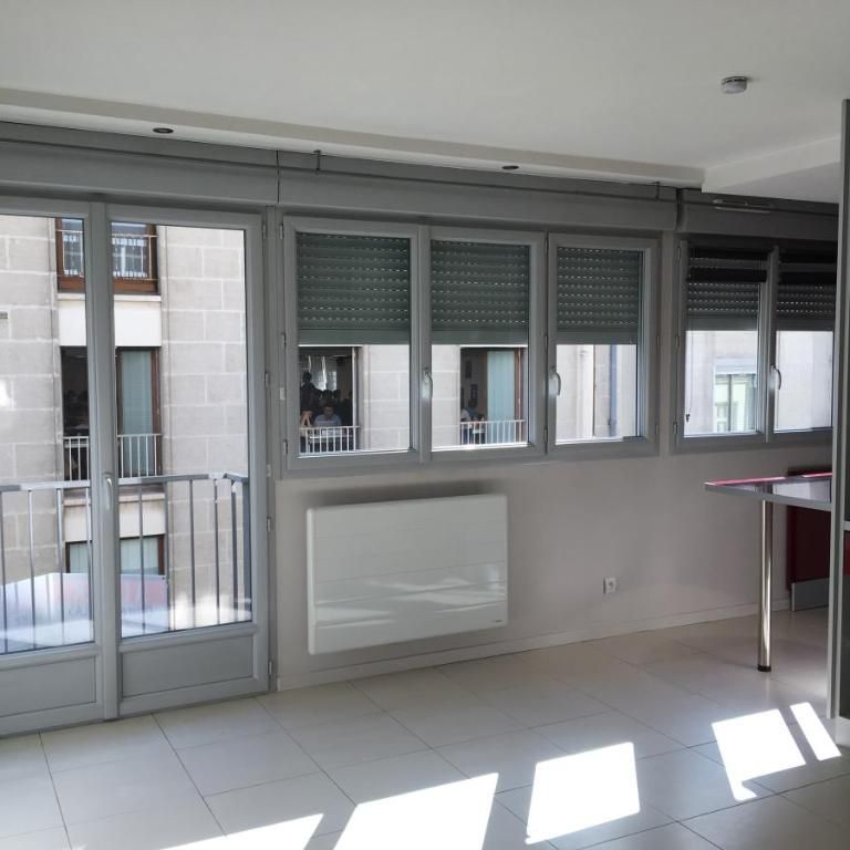 STUDIO - QUARTIER GRASLIN - SURFACE 26 m² - Photo 1