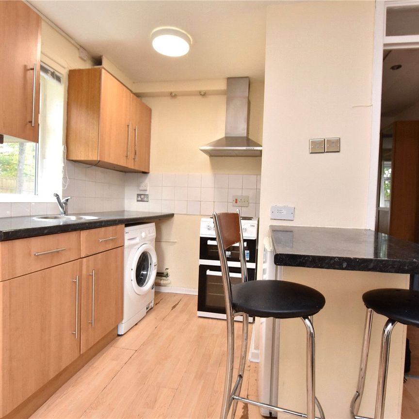 56, Well Close Rise, Leeds, LS7 1HT - Photo 1