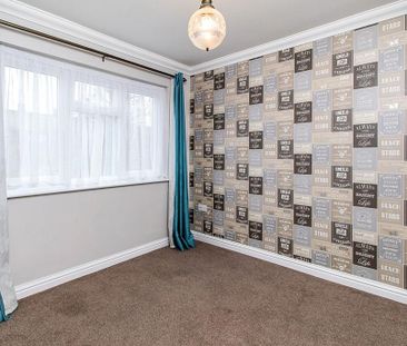 3 bedroom semi-detached house to rent - Photo 4